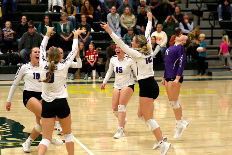 The Bronc Volleyball season has come to an end in the second round of Region playoffs. Here’s a recap of the final three games for the purple and white.